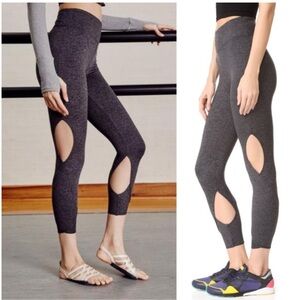 Free People dark gray heather Halo capri leggings with cutouts, size Medium